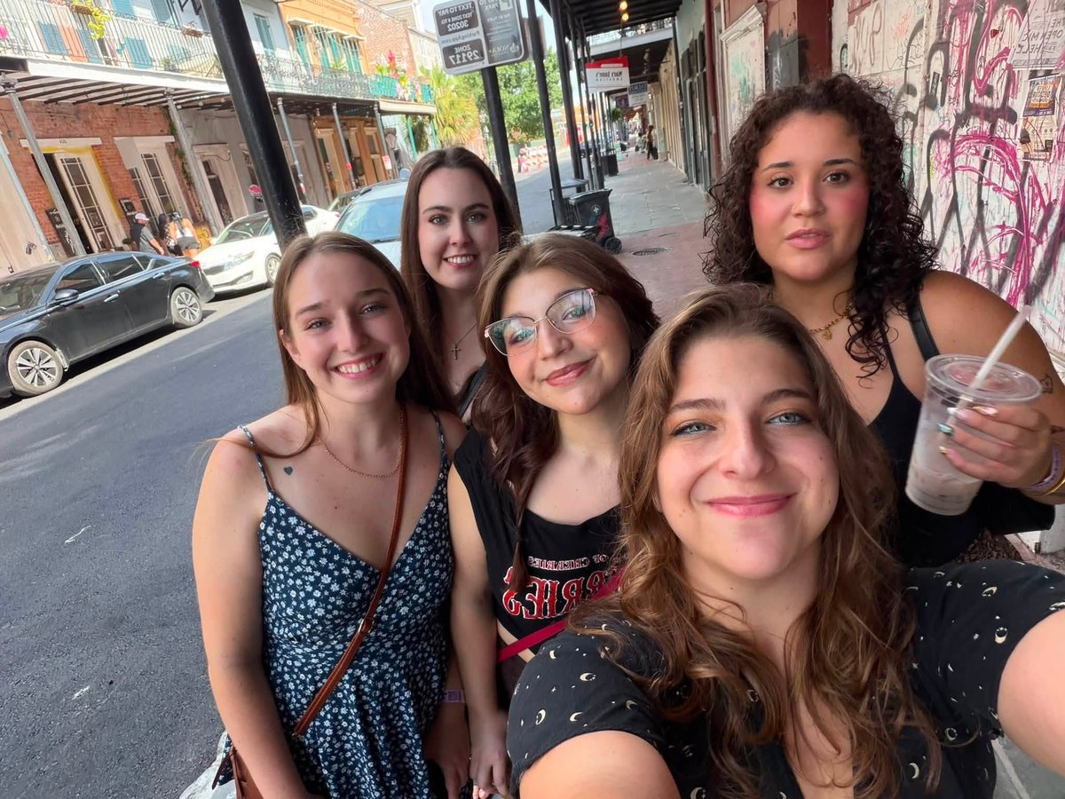 Samantha on a girls trip in New Orleans